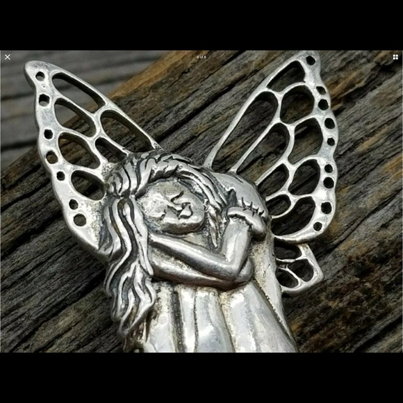 Vintage 925 stamped fairy sitting angel broach - Picture 2 of 6